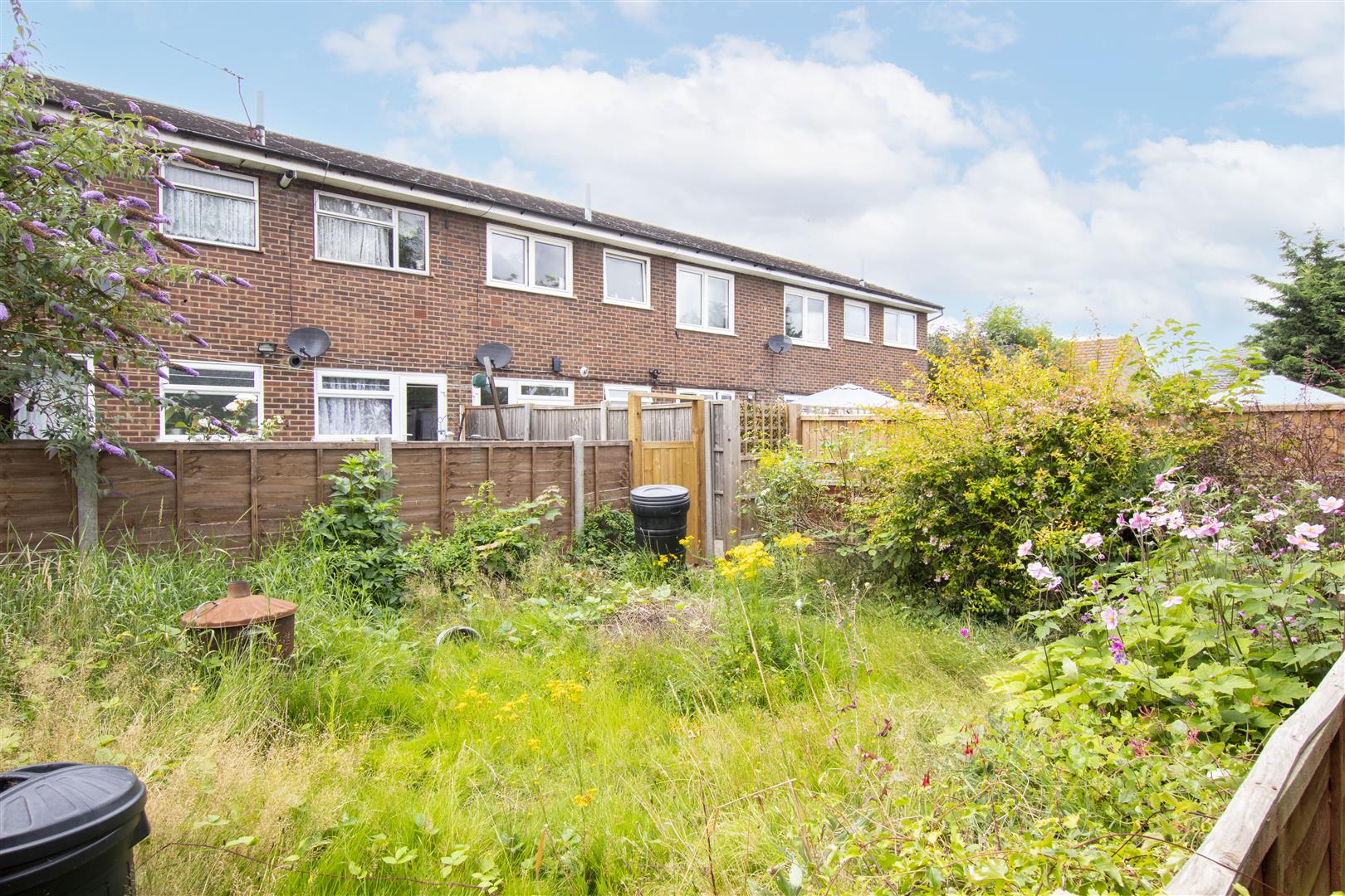 Davison Drive, Cheshunt, Waltham Cross Lanes Estate Agents